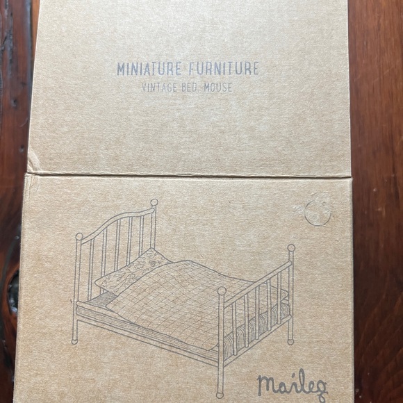 Maileg Vintage Anthracite Bed - Picture 8 of 8